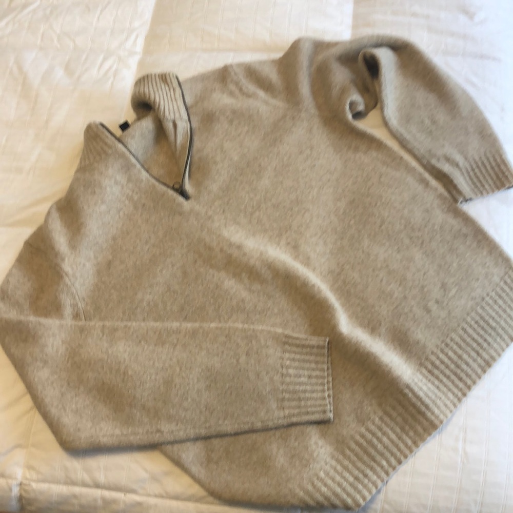 J Crew tan 100% lambs wool men’s sweater